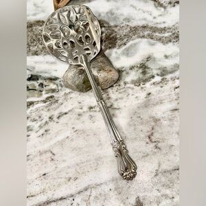 Elegance Silver Cranberry Silverplate Serving Utensil